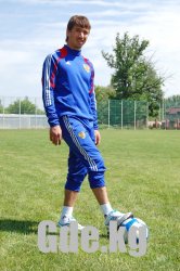 Встречаем звезду футбола.