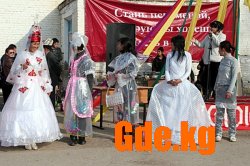Одежда из пластика