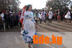 Одежда из пластика